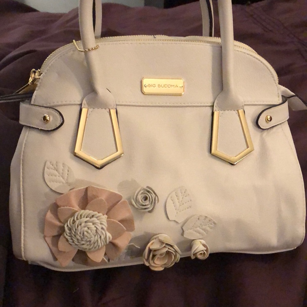 White Shoulder Bag with flower decoration